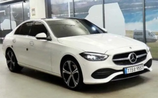 인천저신용자중고차할부 C클래스 W206 C300 4MATIC 아방가르드 매물 사진 17 - 2023/03 78,450km